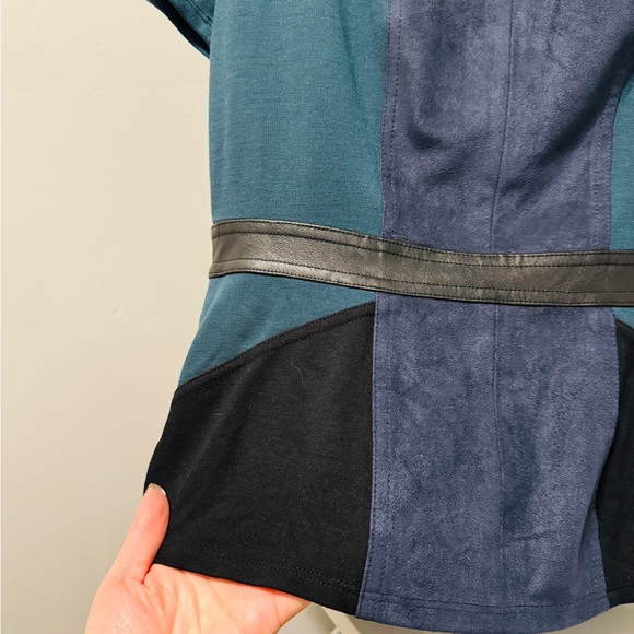 BCBG Maxazria Leather and Suede Zip back Leather Waist Top - Size M - Picture 7 of 7